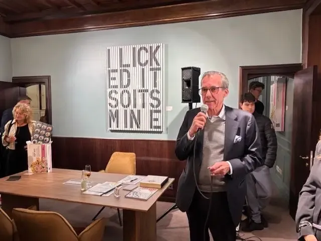 Pills, Pop & Power – Diana Korn mischt die Kunstwelt auf