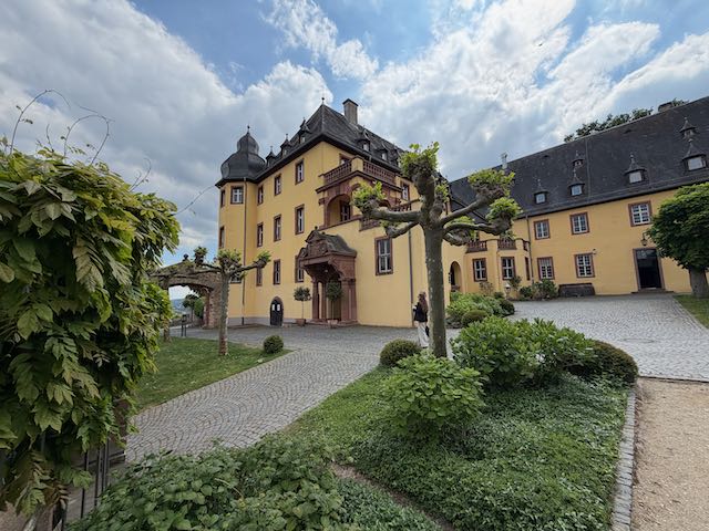 Schloss Vollrads im Rheingau: eines der ältesten Weingüter Deutschlands